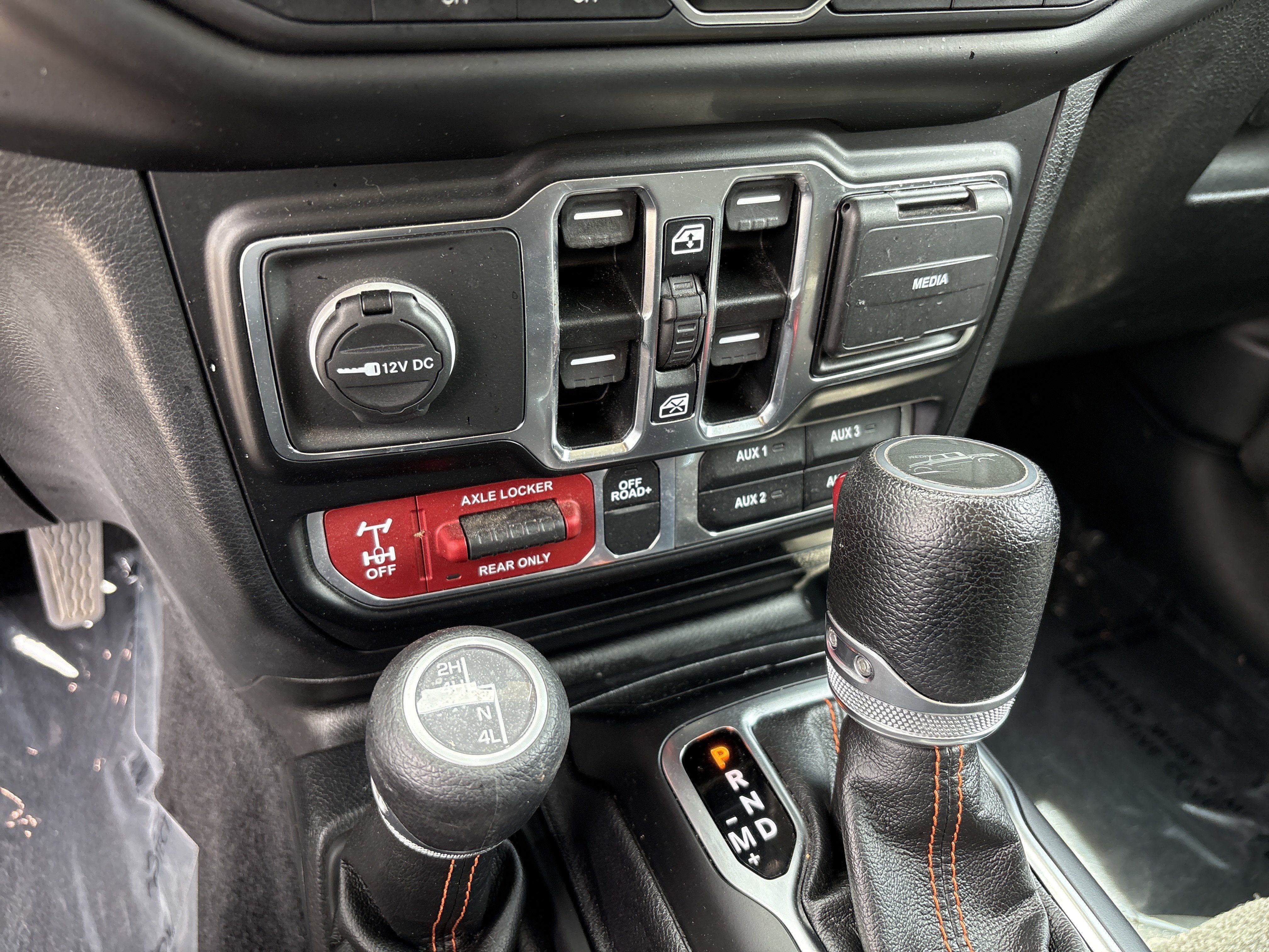 Used 2020 Jeep Gladiator Mojave AWD/4WD image 31