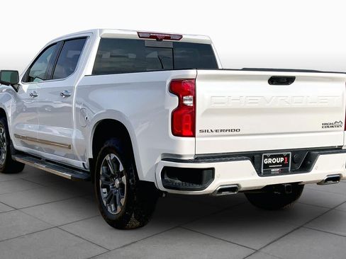 Used 2024 Chevrolet Silverado 1500 High Country w/ Technology Package AWD/4WD image 12