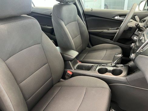 Used 2016 Chevrolet Cruze LT FWD image 14