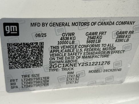 Used 2025 Chevrolet Silverado 2500 LT w/ Convenience Package image 36