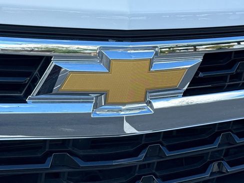 Used 2025 Chevrolet Silverado 1500 LT image 8