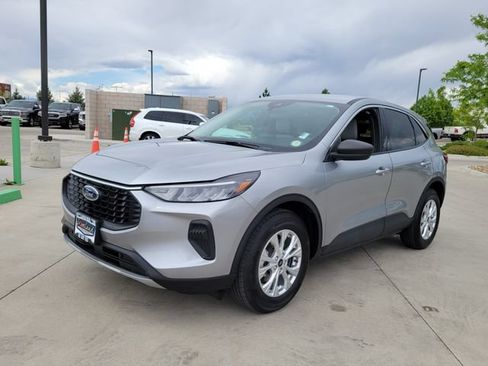Certified 2023 Ford Escape Active AWD/4WD image 7