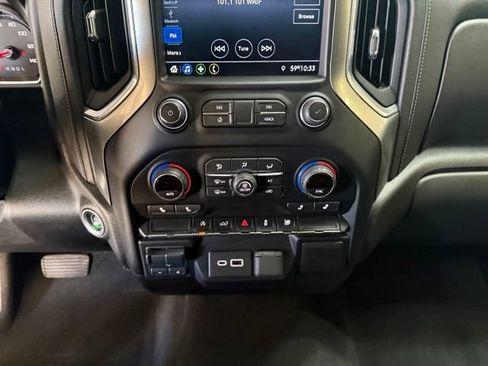 Used 2021 Chevrolet Silverado 1500 LT AWD/4WD image 25