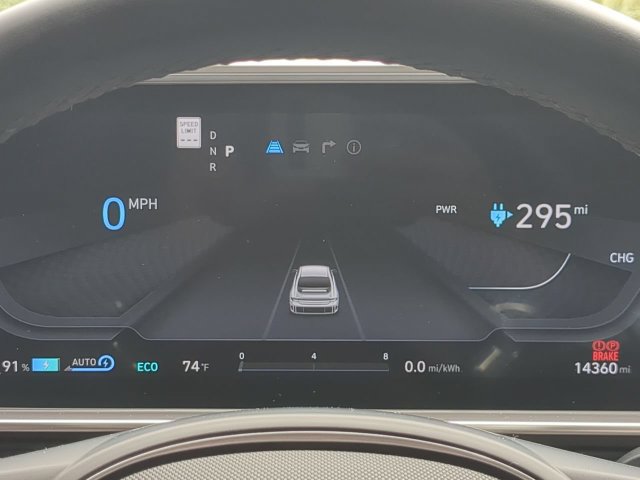 Used 2025 Hyundai Ioniq 6 SEL RWD image 24