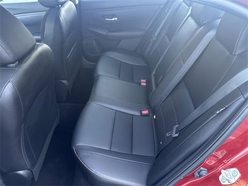 Used 2023 Nissan Sentra SR w/ SR Premium Package image 20