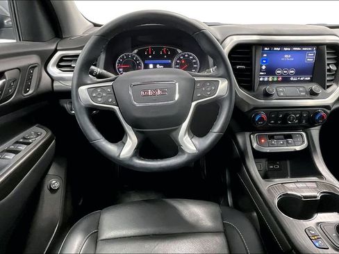 Used 2023 GMC Acadia SLT w/ Preferred Package FWD image 6