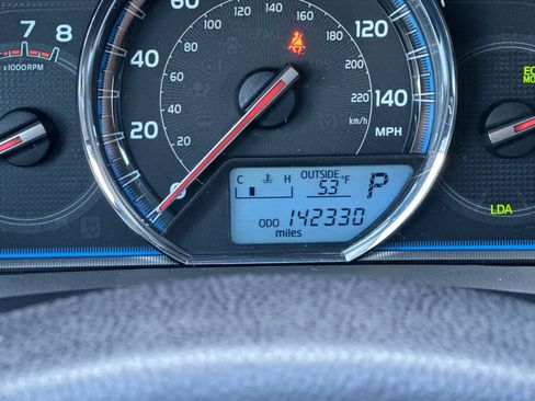 Used 2015 Toyota RAV4 Limited image 20