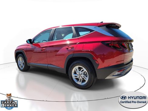 Used 2025 Hyundai Tucson SE AWD/4WD image 3