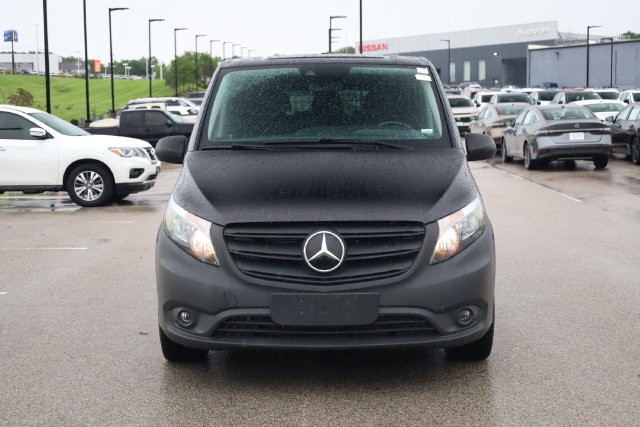 Used 2023 Mercedes-Benz Metris Passenger image 3