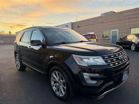 Used 2016 Ford Explorer Limited w/ Equipment Group 301A image 4