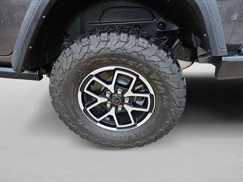 Used 2024 Jeep Wrangler Rubicon w/ Safety Group image 28