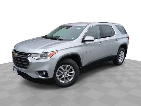 Used 2018 Chevrolet Traverse LT image 1