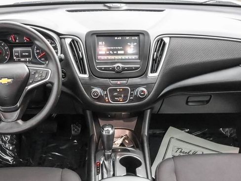 Used 2017 Chevrolet Malibu LS image 28