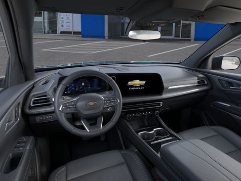 New 2025 Chevrolet Traverse LT w/ Driver Confidence Package image 15