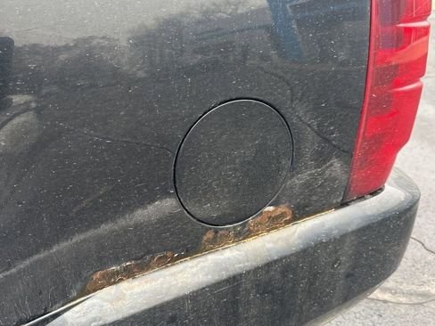 Used 2012 Chevrolet Suburban LTZ image 8