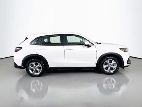 Used 2023 Honda HR-V LX image 6