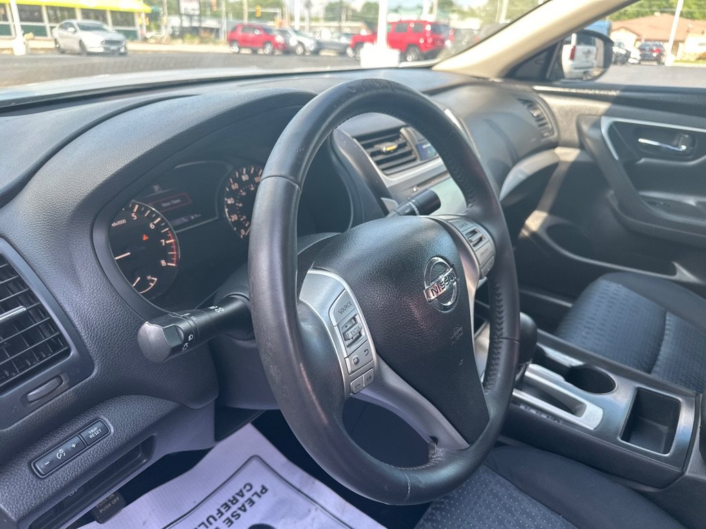 Used 2016 Nissan Altima 2.5 SV w/ Convenience Package FWD image 23