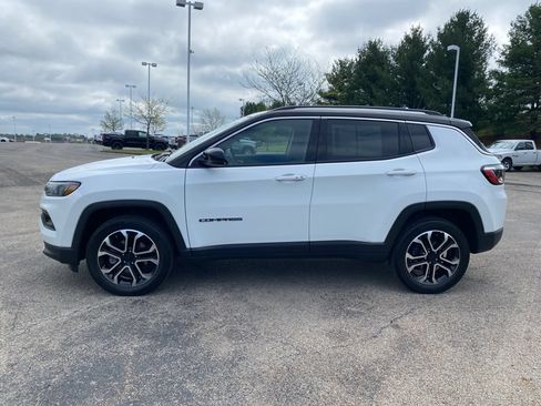 Used 2022 Jeep Compass Limited AWD/4WD image 6