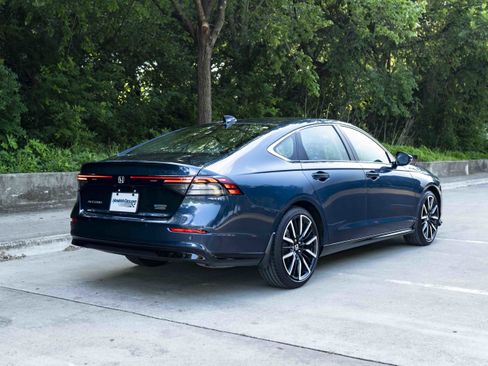 Certified 2024 Honda Accord Touring image 9