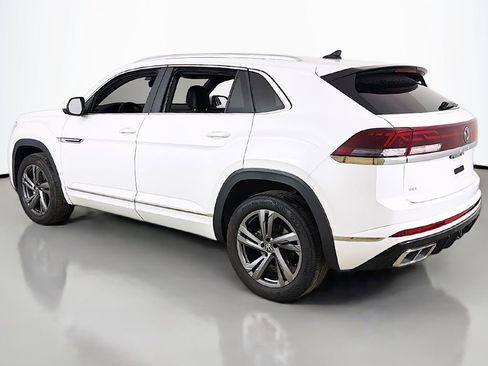 Used 2024 Volkswagen Atlas Cross Sport SEL R-Line AWD/4WD image 11