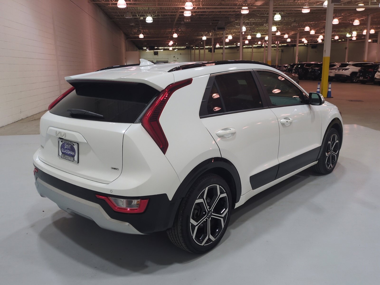Certified 2024 Kia Niro EX Touring FWD image 3