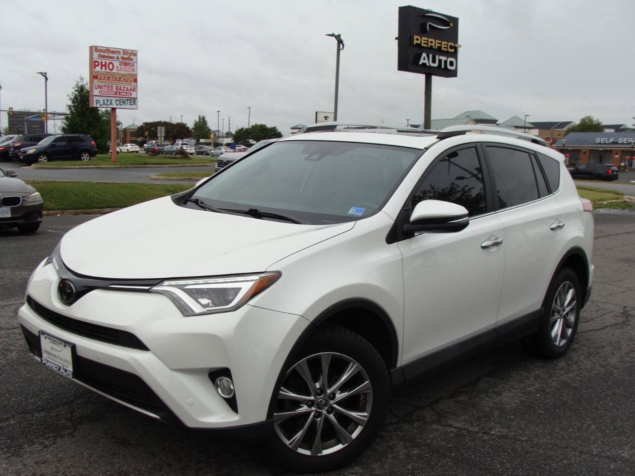 Used 2016 Toyota RAV4 Limited AWD/4WD image 3