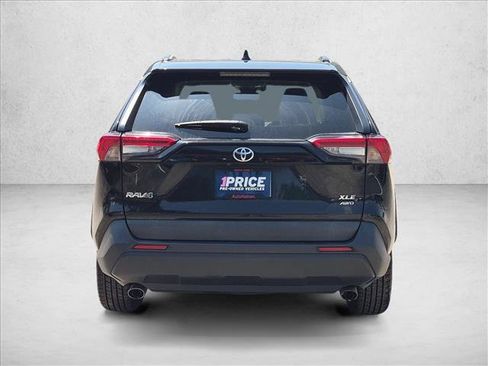 Used 2021 Toyota RAV4 XLE Premium AWD/4WD image 6