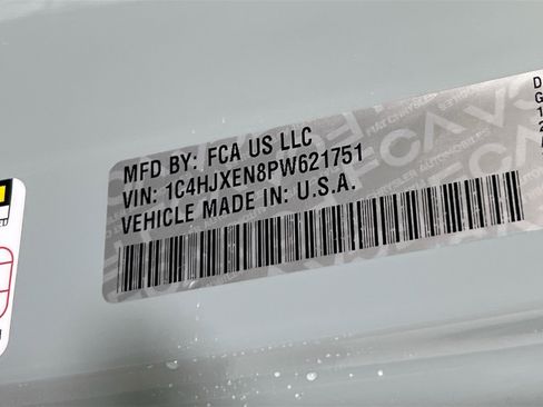 Used 2023 Jeep Wrangler Sahara image 29