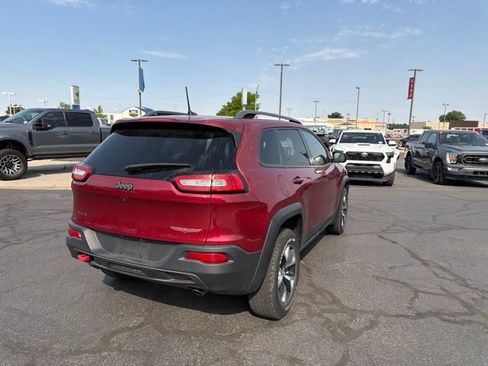 Used 2016 Jeep Cherokee Trailhawk w/ Cold Weather Group AWD/4WD image 7