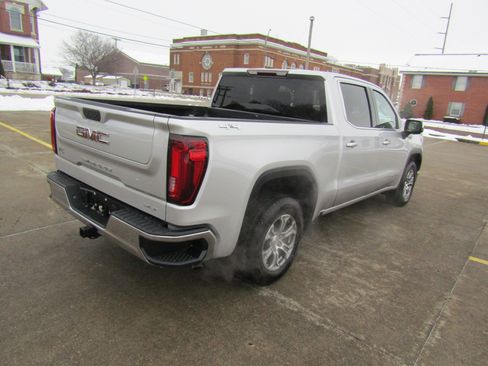 Used 2021 GMC Sierra 1500 SLT image 3