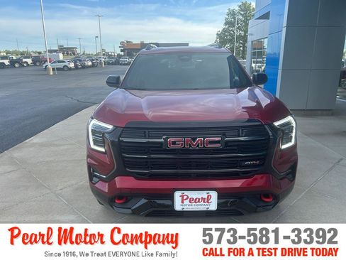 Used 2026 GMC Terrain AT4 AWD/4WD image 2