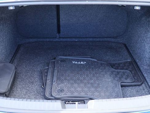 Used 2021 Volkswagen Jetta SE w/ SE Cold Weather Package image 23