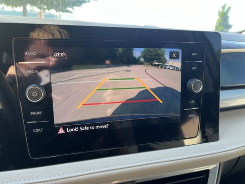 Certified 2025 Volkswagen Taos SEL image 24