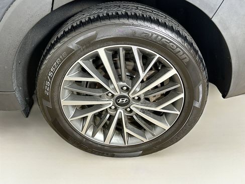 Used 2021 Hyundai Tucson Limited w/ Cargo Package AWD/4WD image 11