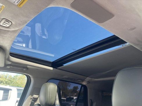 Used 2024 Lincoln Navigator Black Label image 14