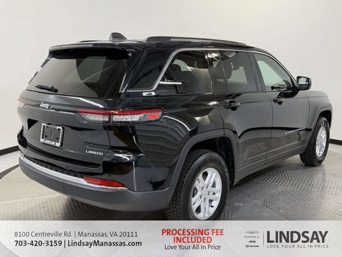 Used 2023 Jeep Grand Cherokee Laredo w/ Luxury Tech Group I AWD/4WD image 9