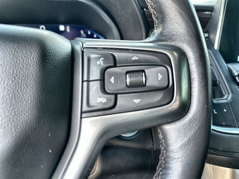 Used 2022 Chevrolet Tahoe Z71 w/ Luxury Package image 32