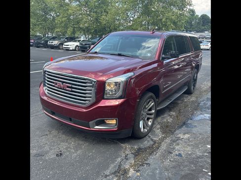Used 2018 GMC Yukon XL SLT w/ Premium Edition AWD/4WD image 1