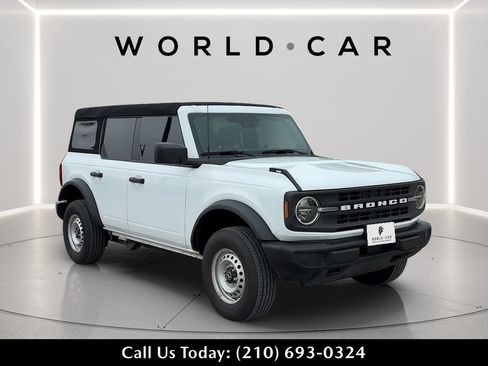 Used 2025 Ford Bronco 4-Door AWD/4WD image 1