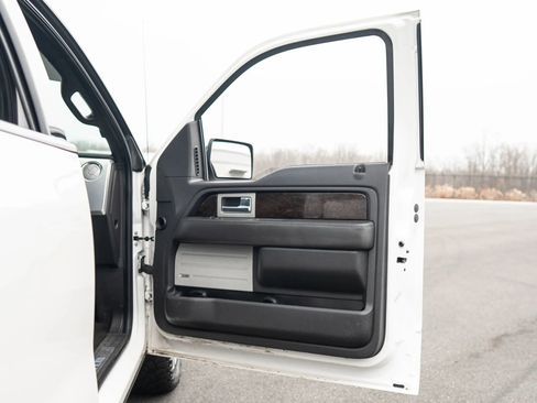 Used 2014 Ford F150 Platinum image 43