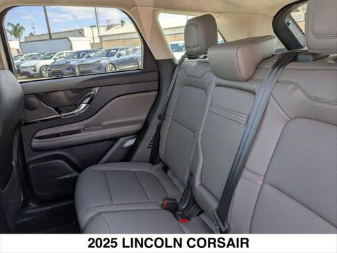 New 2025 Lincoln Corsair AWD w/ Equipment Group 101A image 13