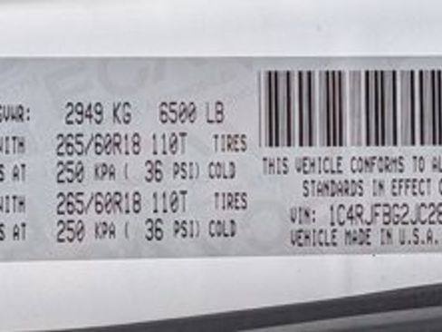 Used 2018 Jeep Grand Cherokee Limited image 23