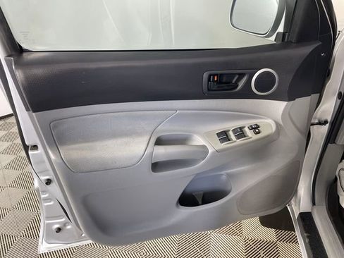 Used 2011 Toyota Tacoma 4x4 Double Cab image 14