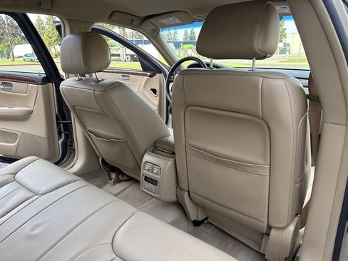 Used 2007 Cadillac DTS w/ Trunk Convenience Package FWD image 31
