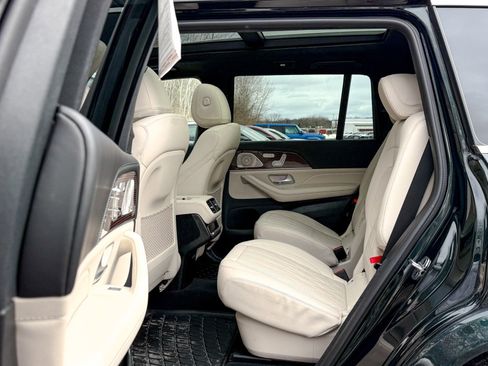 Used 2023 Mercedes-Benz GLS 63 AMG 4MATIC image 18