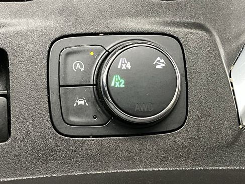 Certified 2022 Chevrolet Traverse LT w/ LPO, Floor Liner Package AWD/4WD image 16
