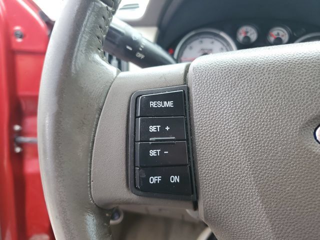 Used 2010 Ford Focus SE FWD image 12