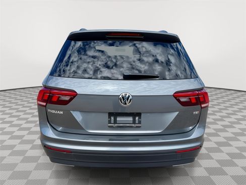Used 2018 Volkswagen Tiguan S image 6