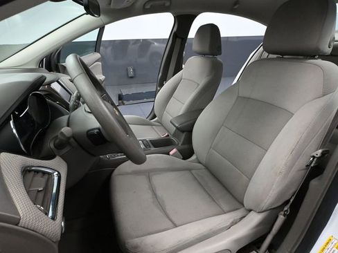 Used 2017 Chevrolet Cruze LT w/ Convenience Package image 23