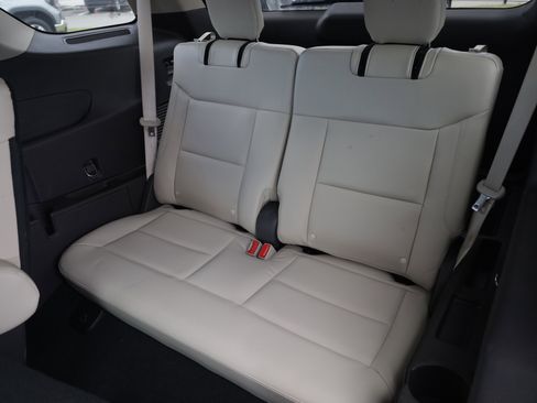 Used 2021 Ford Explorer Platinum w/ Equipment Group 601A AWD/4WD image 16